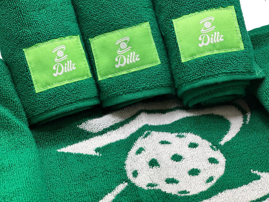 Dillz Wipey Wipey Towel:  Soft, green terrycloth towels with golf ball design.
